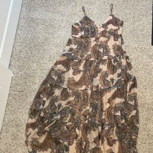 Express boho paisley dress. Lined. Size XL. NWT.
